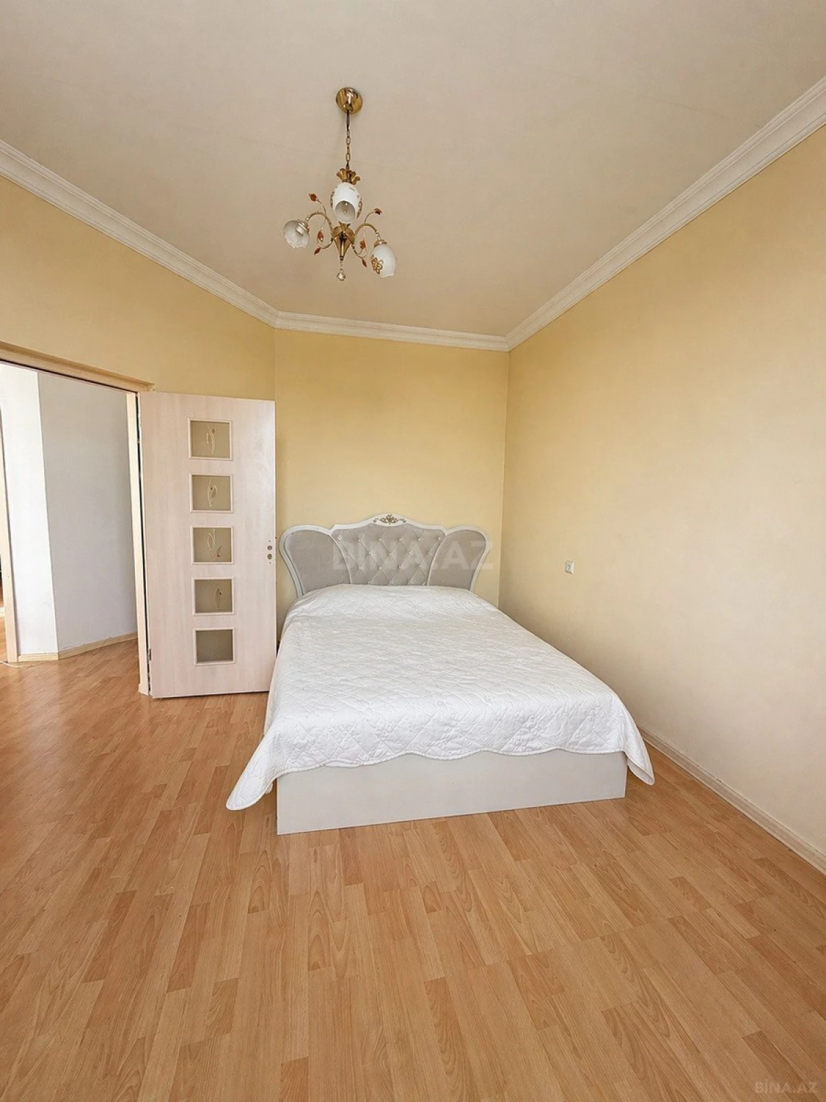 Satılır 5 otaqlı həyət evi 185 m²