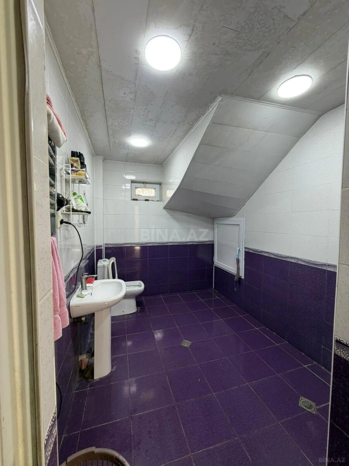 Satılır 5 otaqlı həyət evi 185 m²