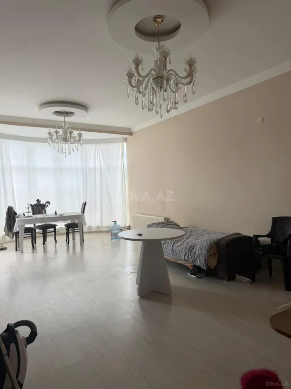 Satılır 5 otaqlı həyət evi 185 m²