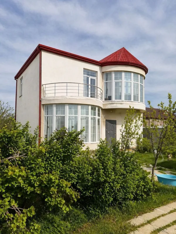 Satılır 5 otaqlı həyət evi 185 m²