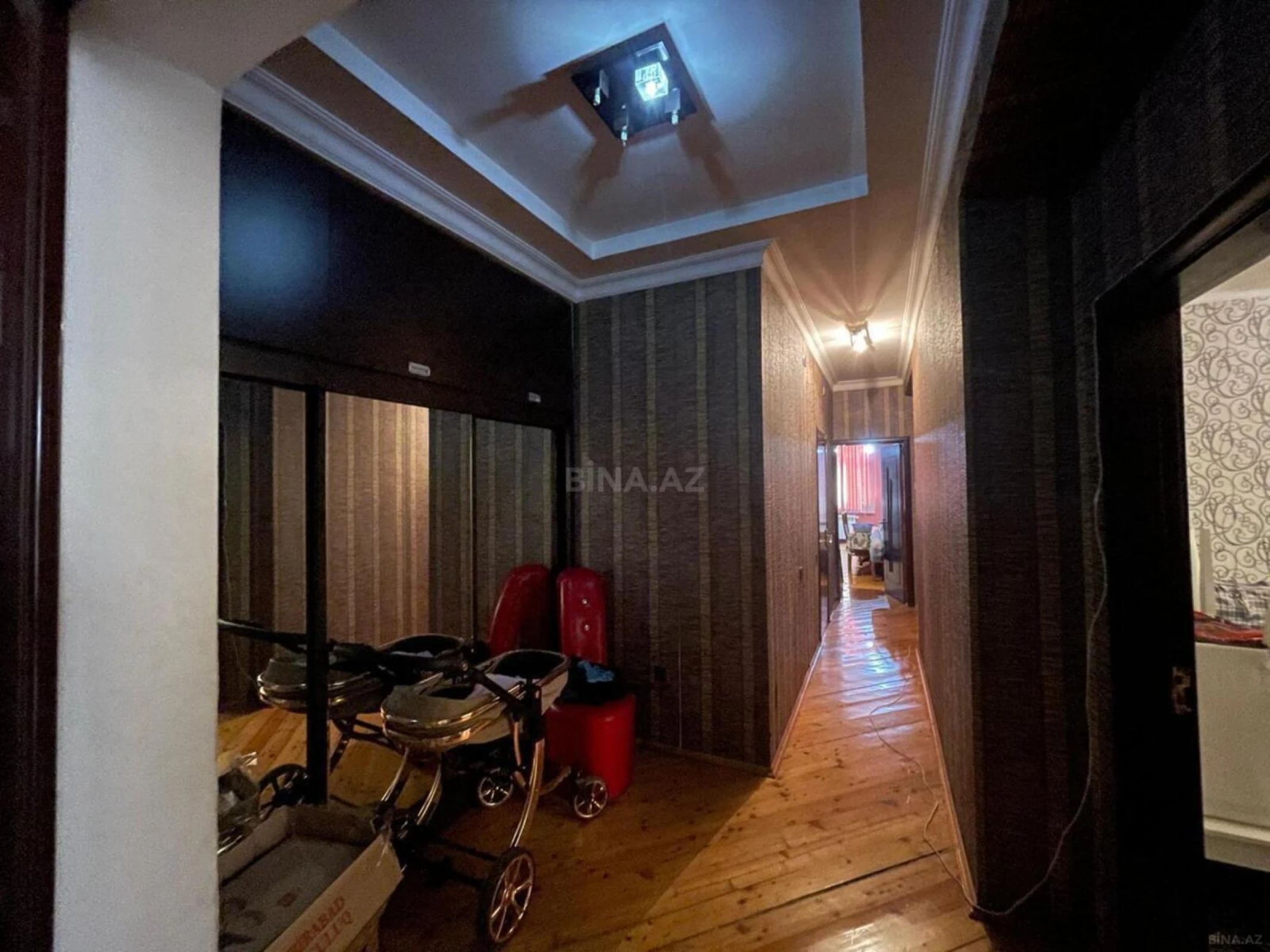 Satılır 3 otaqlı mənzil 120 m²