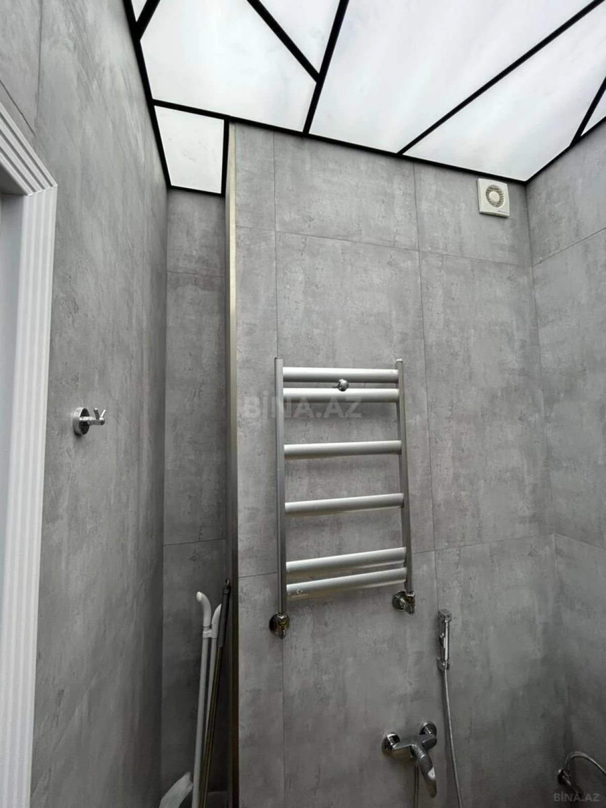 Satılır 2 otaqlı mənzil 57 m²