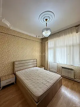 Satılır 2 otaqlı mənzil 70 m²