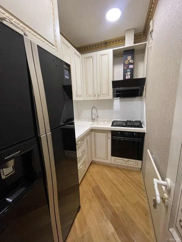 Kirayə verilir 2 otaqlı mənzil 60 m²