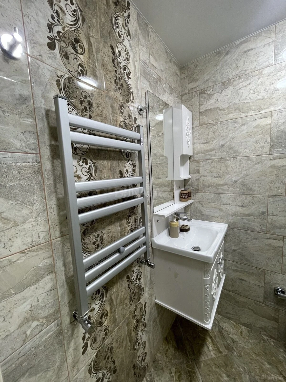 Kirayə verilir 2 otaqlı mənzil 60 m²