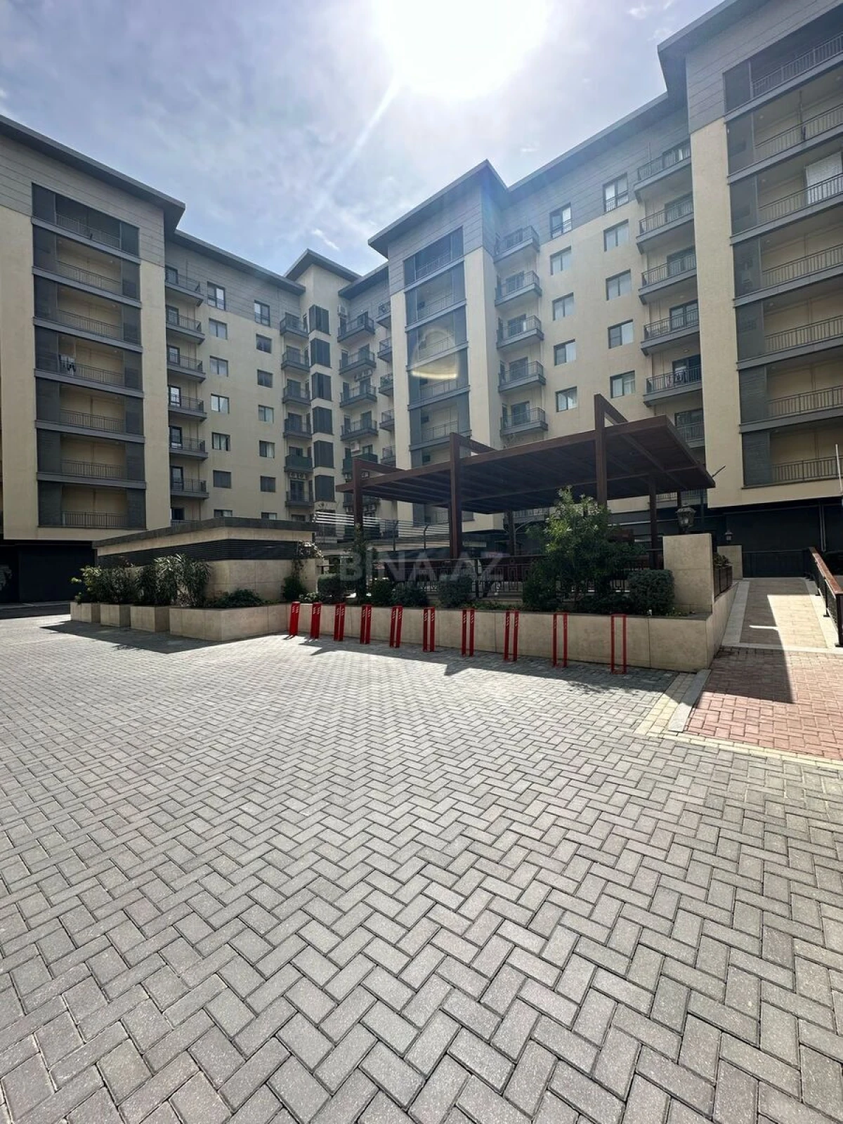 Kirayə verilir 3 otaqlı mənzil 130 m²