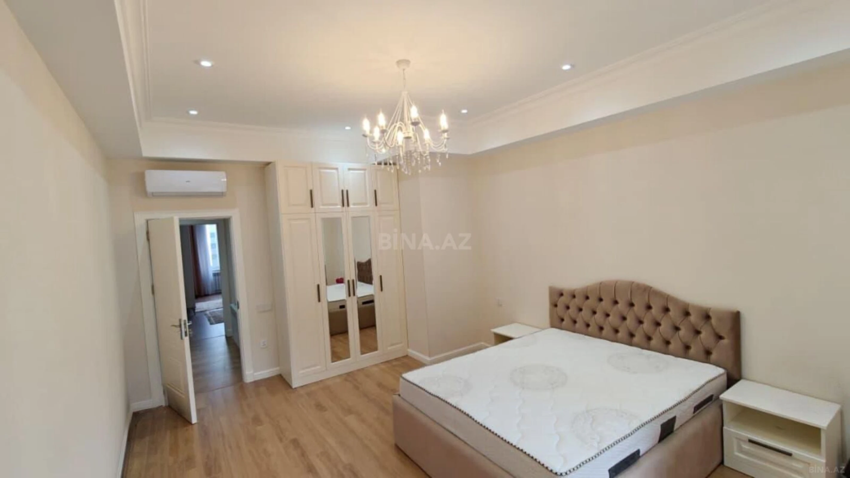 Kirayə verilir 3 otaqlı mənzil 130 m²