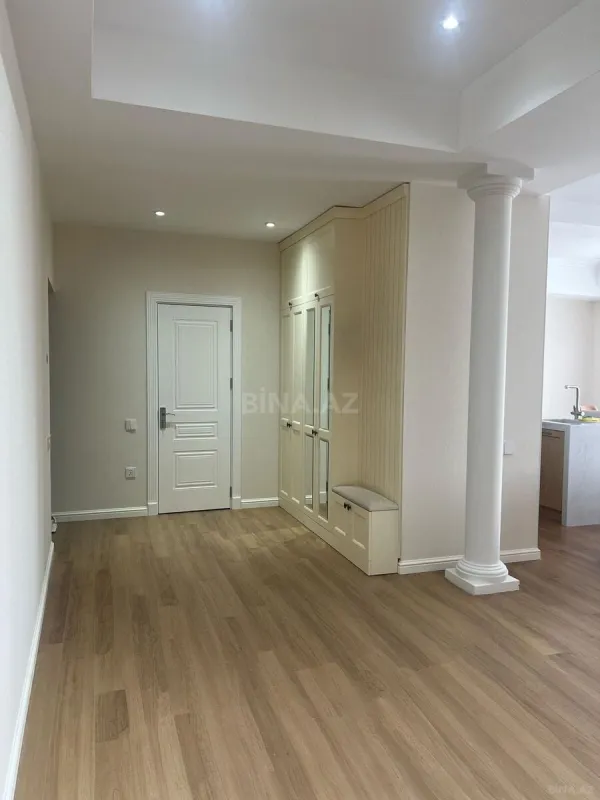 Kirayə verilir 3 otaqlı mənzil 130 m²