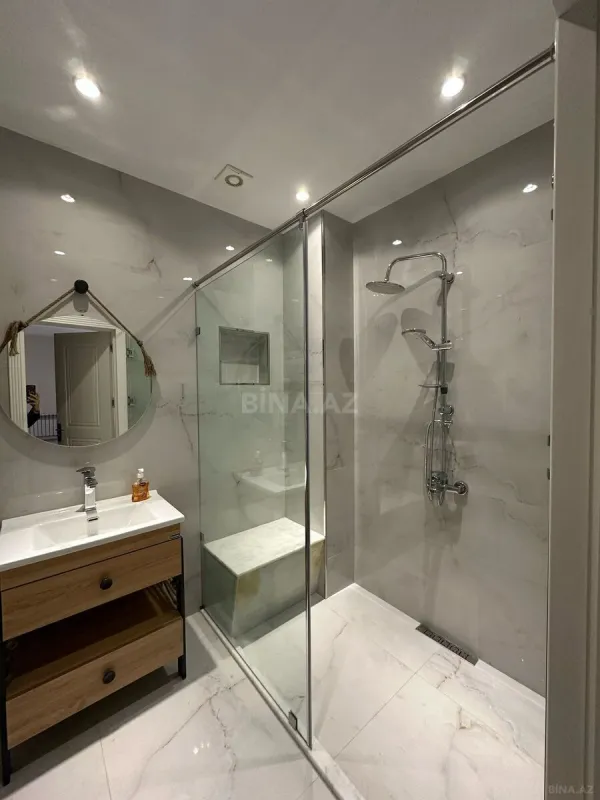 Kirayə verilir 3 otaqlı mənzil 130 m²