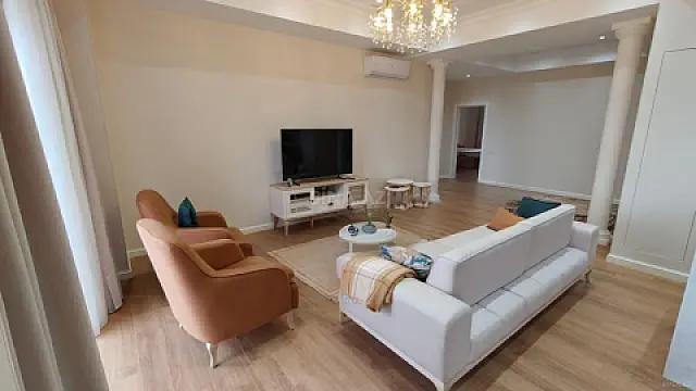 Kirayə verilir 3 otaqlı mənzil 130 m²