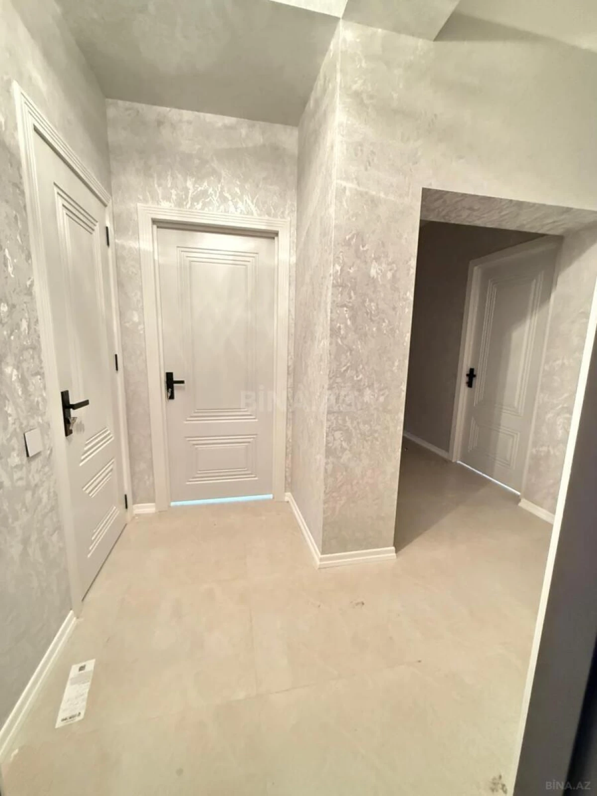 Satılır 3 otaqlı mənzil 84 m²