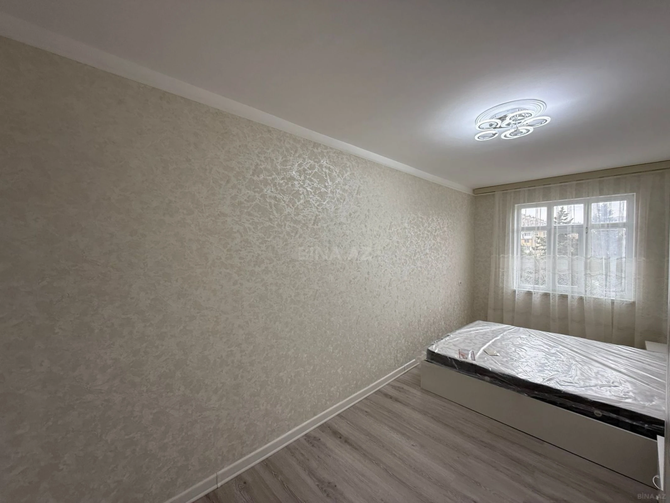 Satılır 2 otaqlı mənzil 55 m²