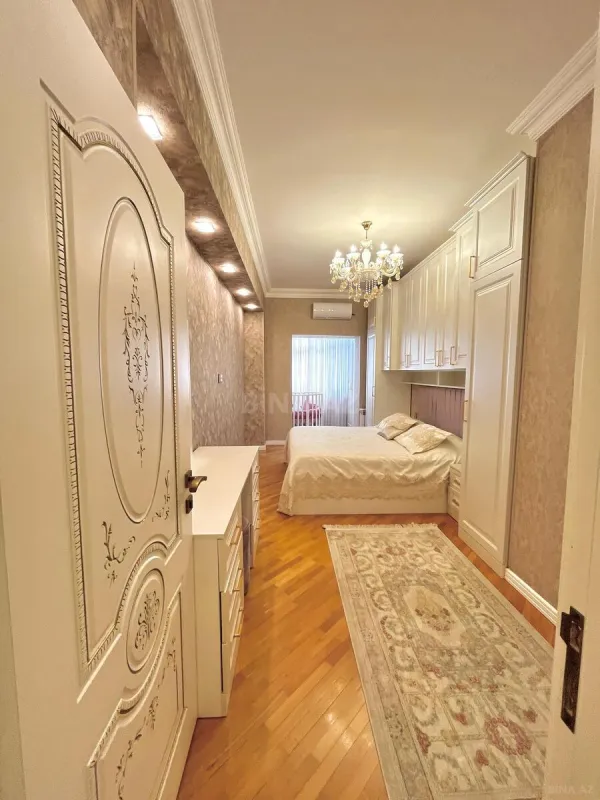 Satılır 2 otaqlı mənzil 90 m²