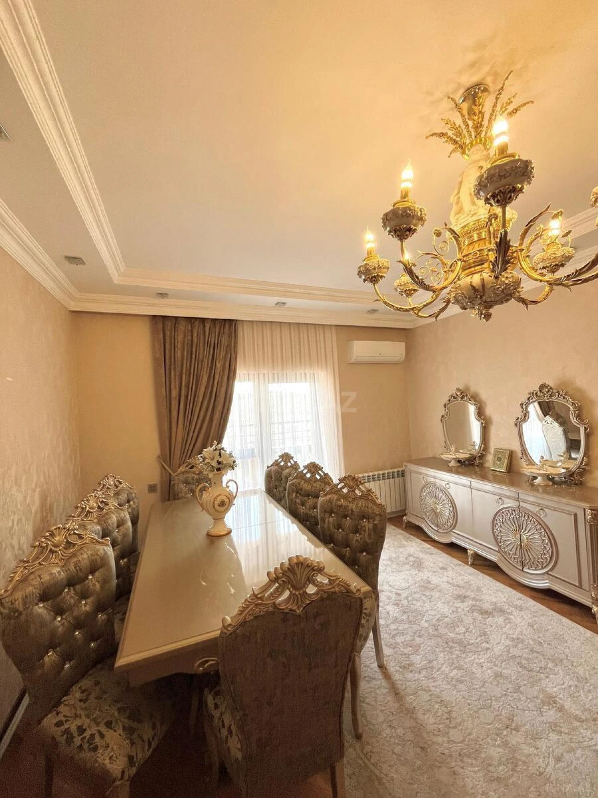 Satılır 2 otaqlı mənzil 90 m²