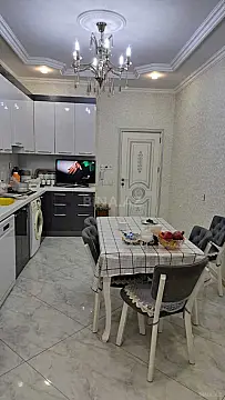 Satılır 3 otaqlı mənzil 133 m²