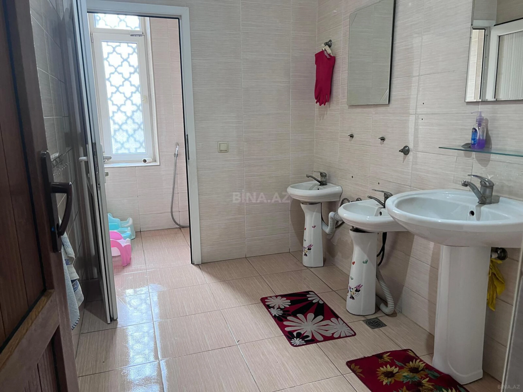 Kirayə verilir 10 otaqlı həyət evi 770 m²