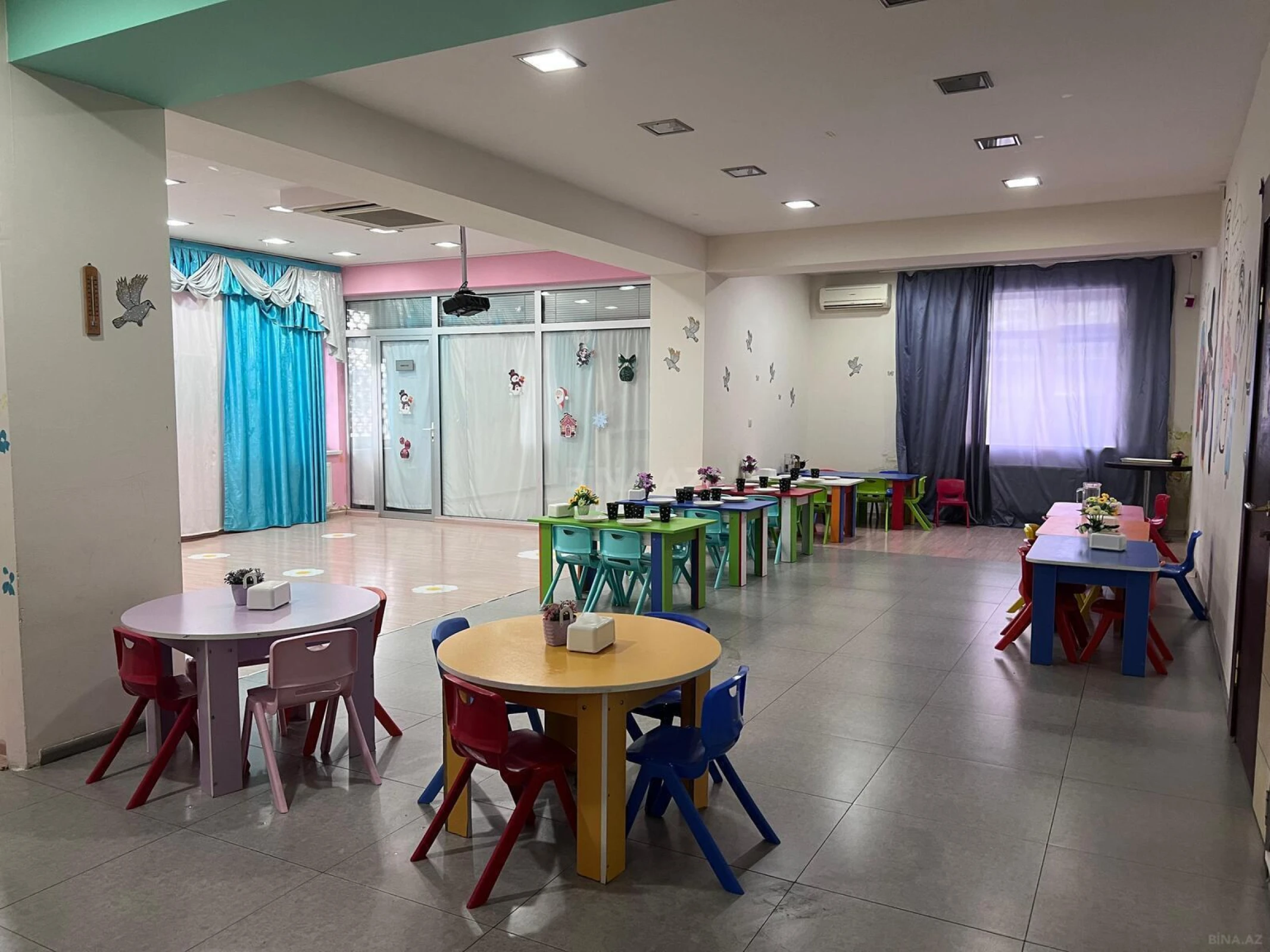 Kirayə verilir 10 otaqlı həyət evi 770 m²