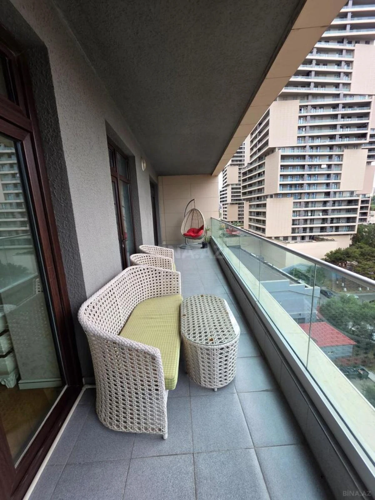 Kirayə verilir 3 otaqlı mənzil 144 m²