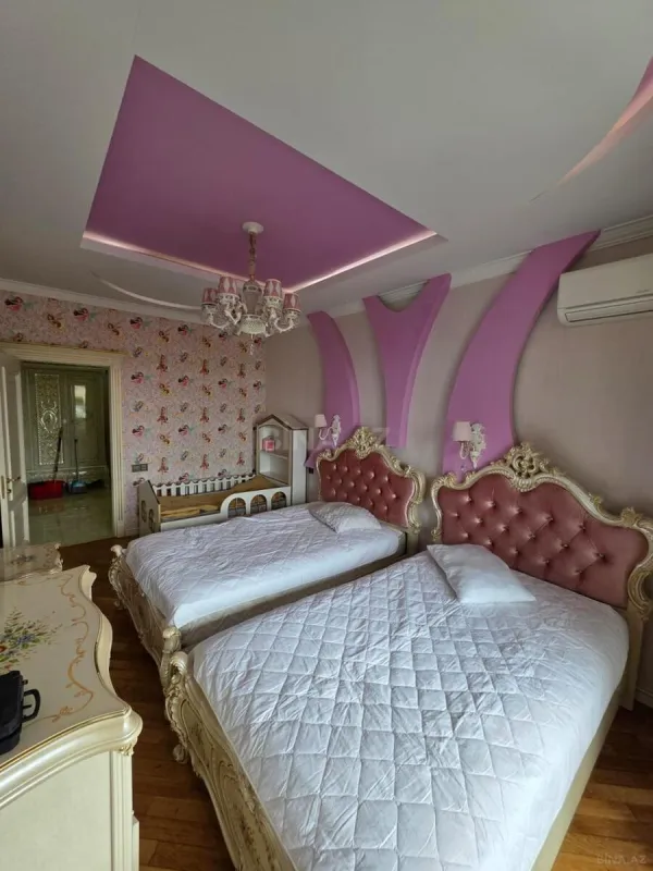 Kirayə verilir 3 otaqlı mənzil 144 m²