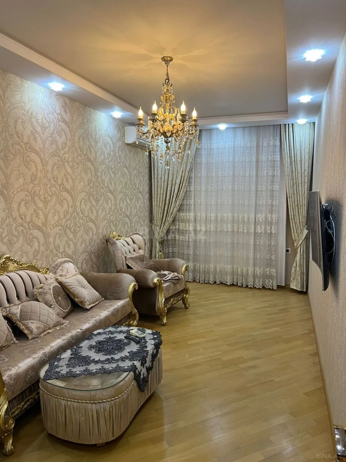 Kirayə verilir 2 otaqlı mənzil 52 m²