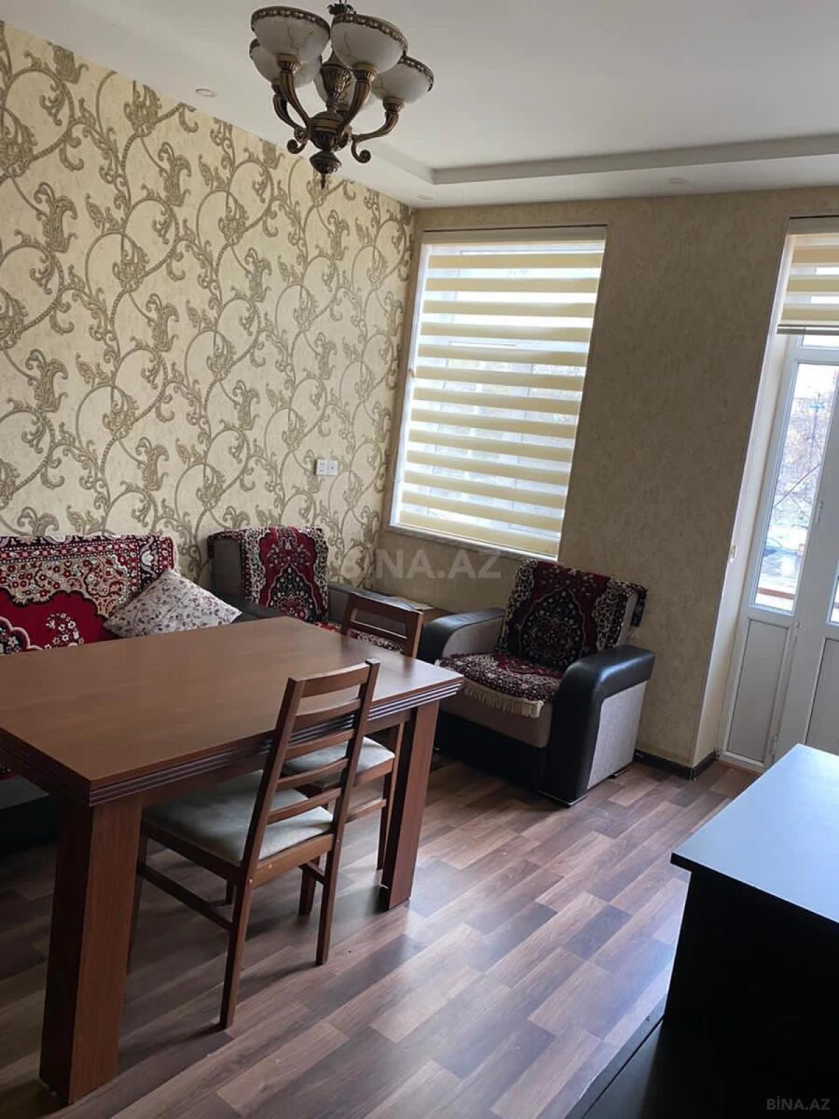 Kirayə verilir 2 otaqlı mənzil 60 m²
