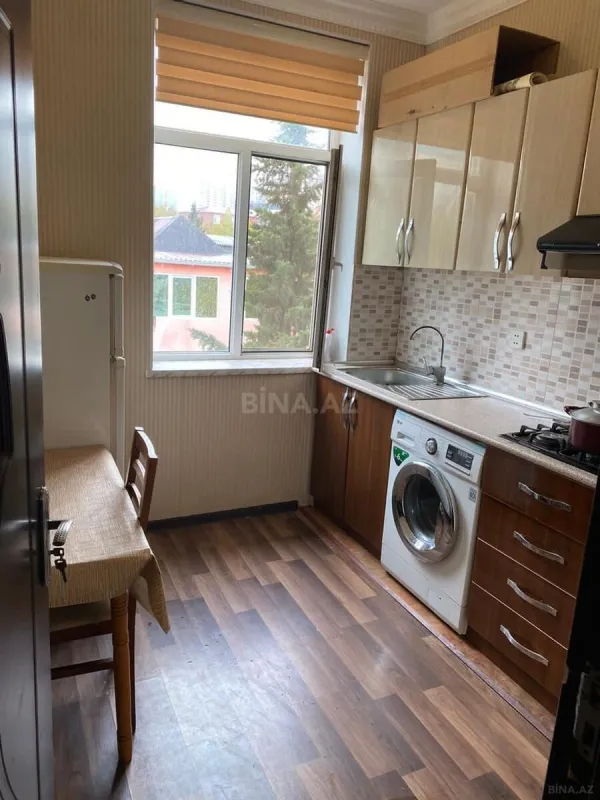 Kirayə verilir 2 otaqlı mənzil 60 m²