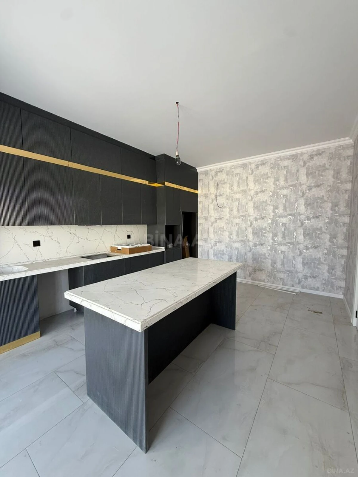 Satılır 3 otaqlı həyət evi 250 m²