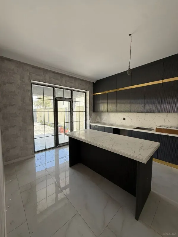 Satılır 3 otaqlı həyət evi 250 m²