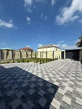 Satılır 3 otaqlı həyət evi 250 m²