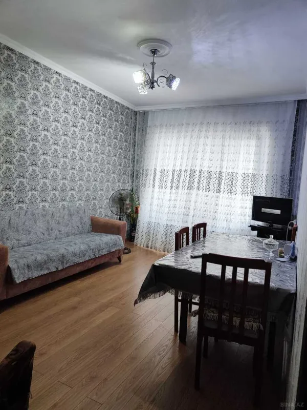 Satılır 3 otaqlı mənzil 82 m²
