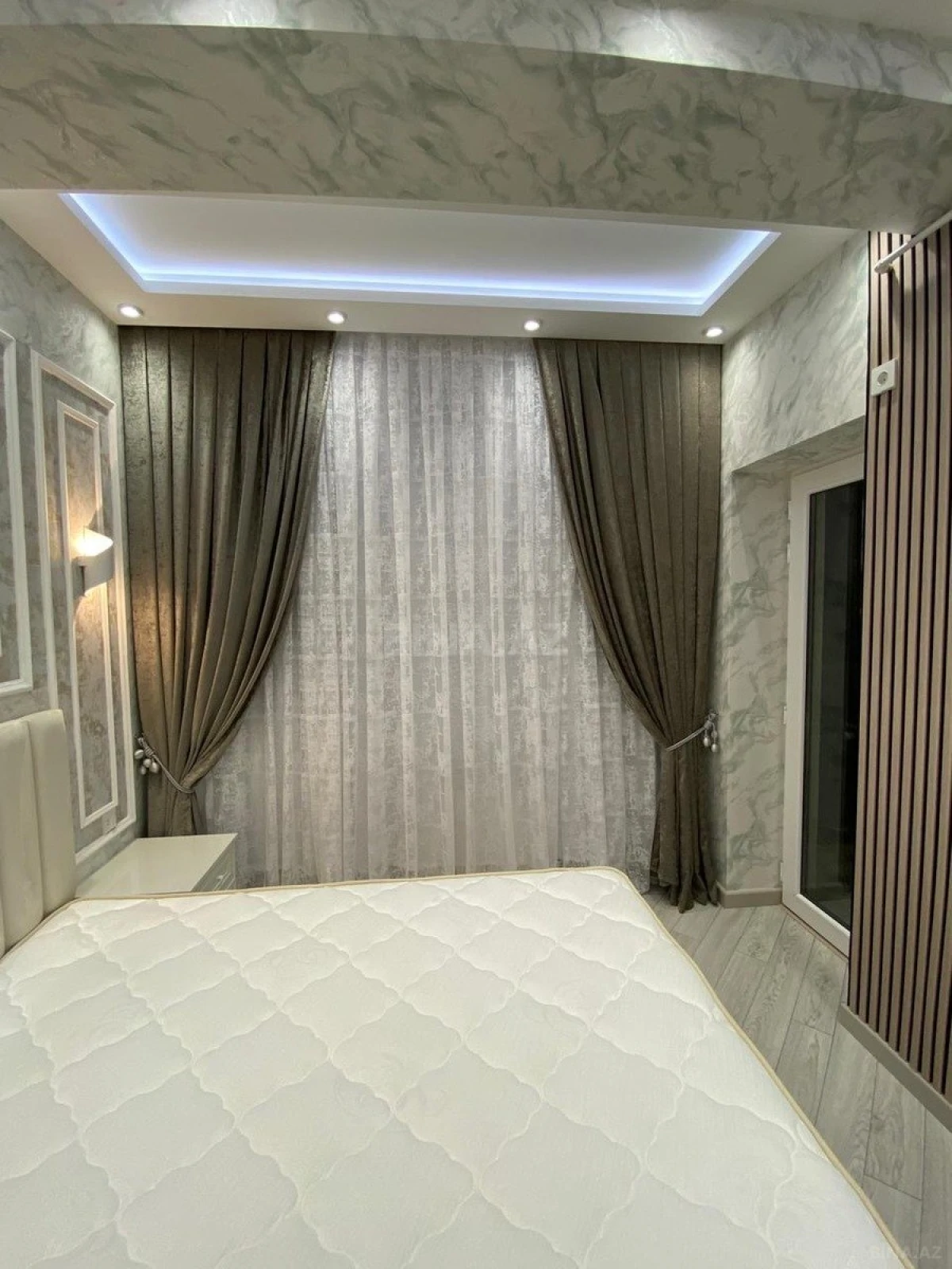 Satılır 2 otaqlı mənzil 63 m²