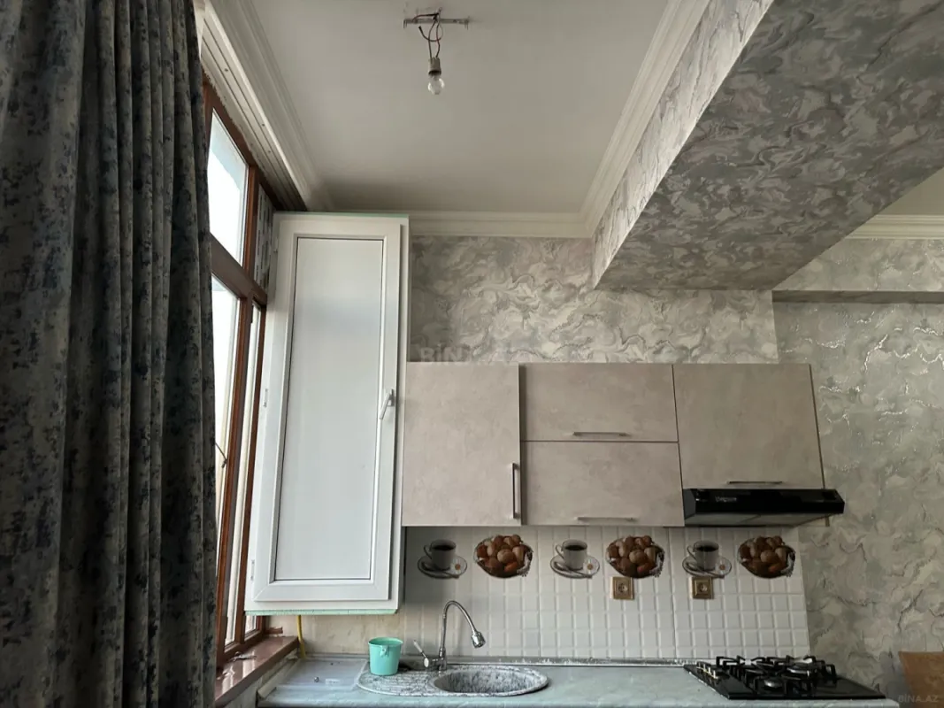 Kirayə verilir 3 otaqlı mənzil 95 m²