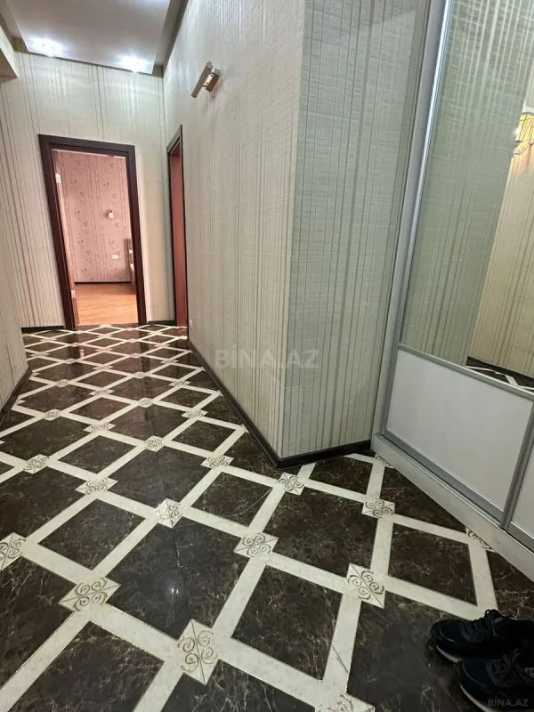Kirayə verilir 4 otaqlı mənzil 150 m²