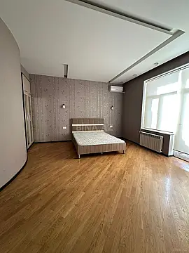 Kirayə verilir 4 otaqlı mənzil 150 m²