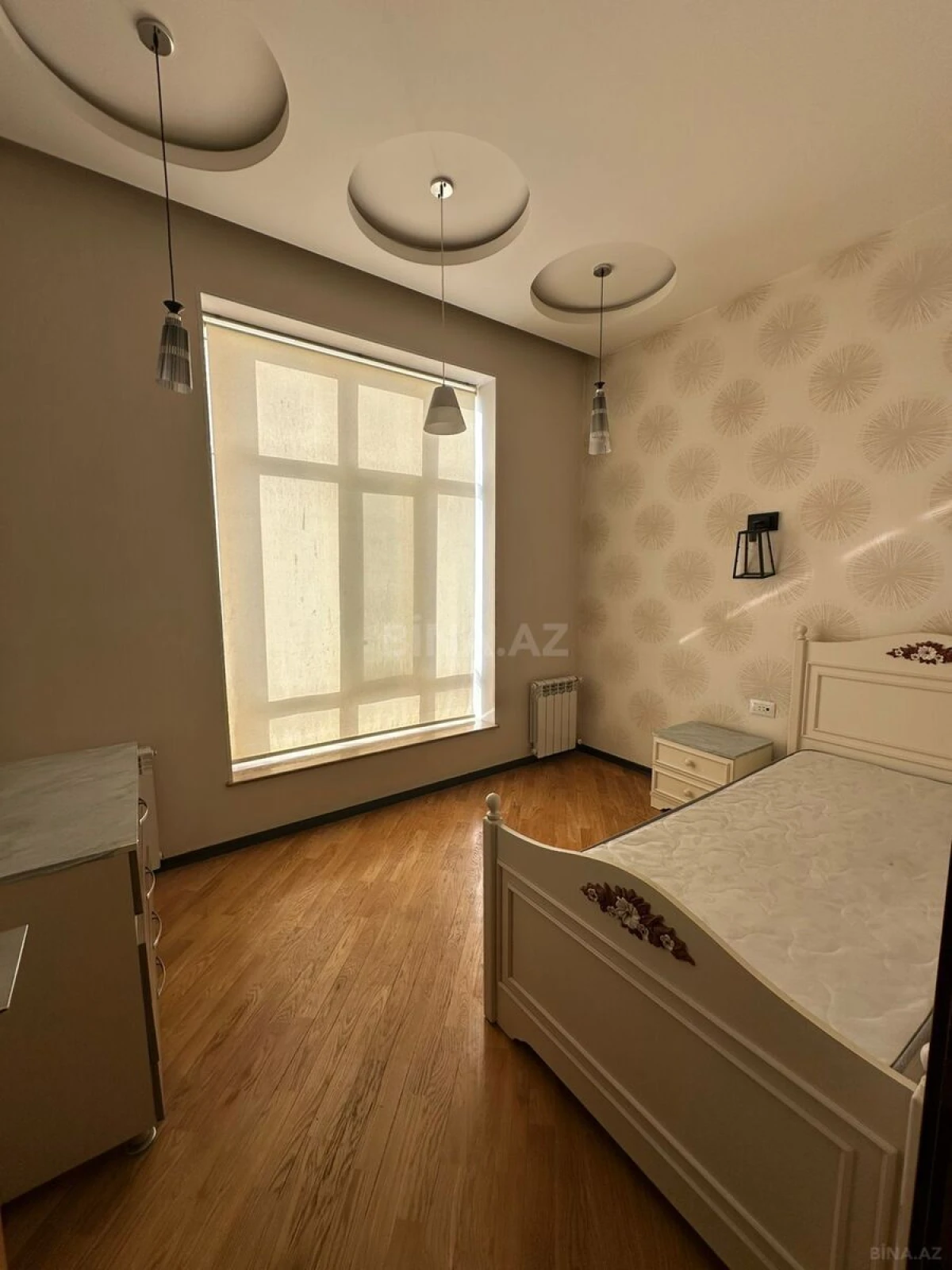 Kirayə verilir 4 otaqlı mənzil 150 m²