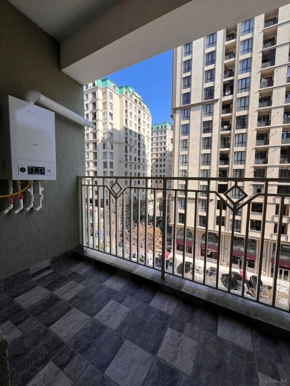 Satılır 2 otaqlı mənzil 57 m²