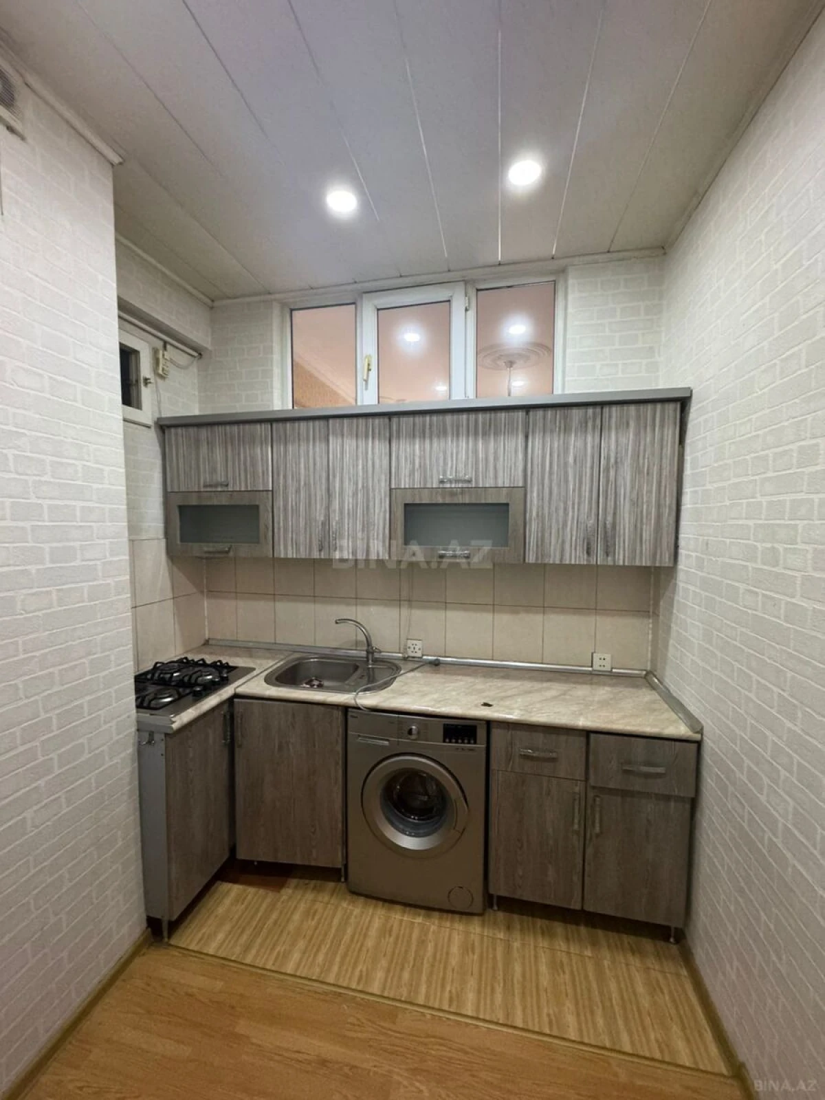 Satılır 2 otaqlı mənzil 70 m²