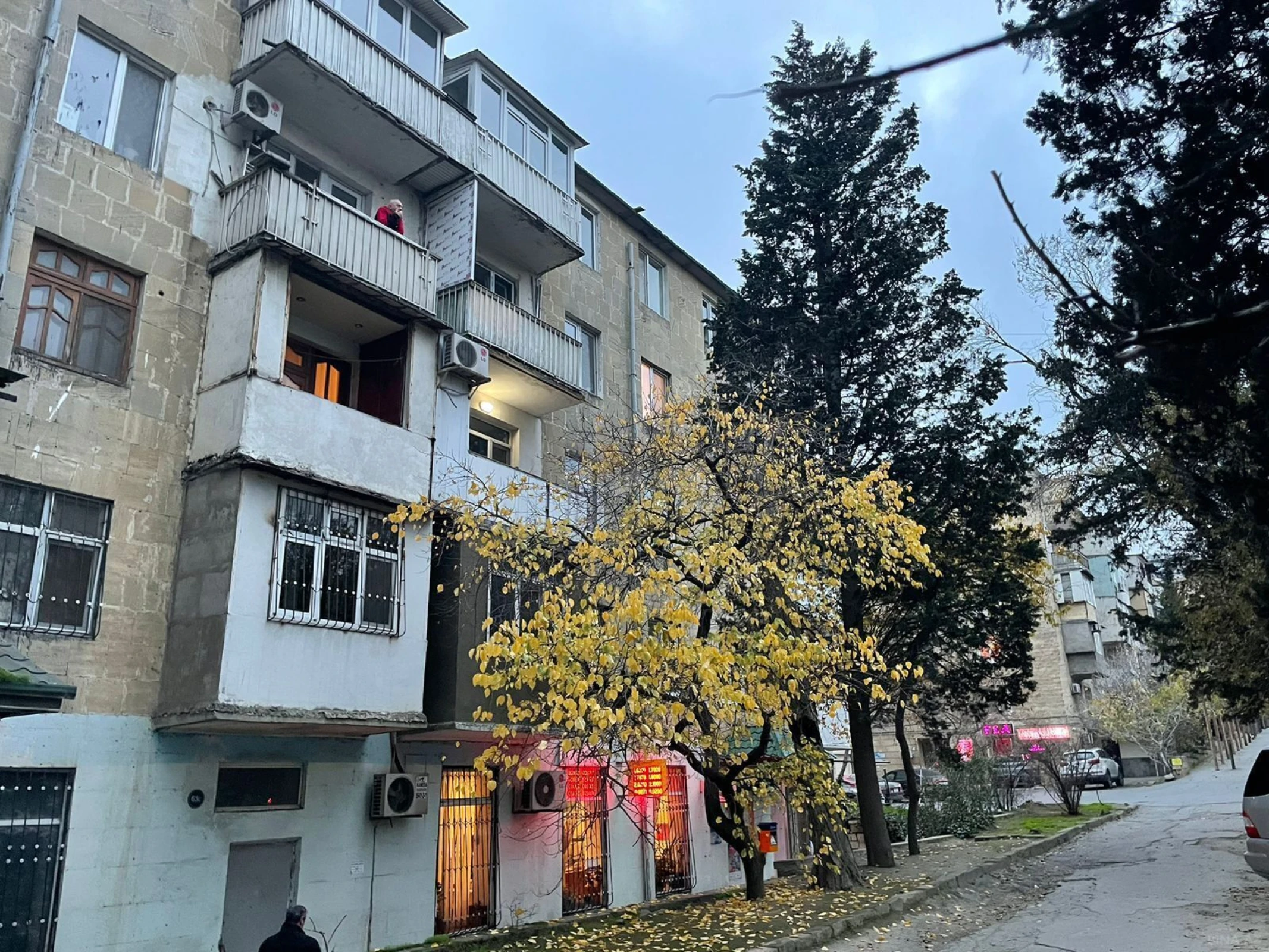 Satılır 2 otaqlı mənzil 60 m²