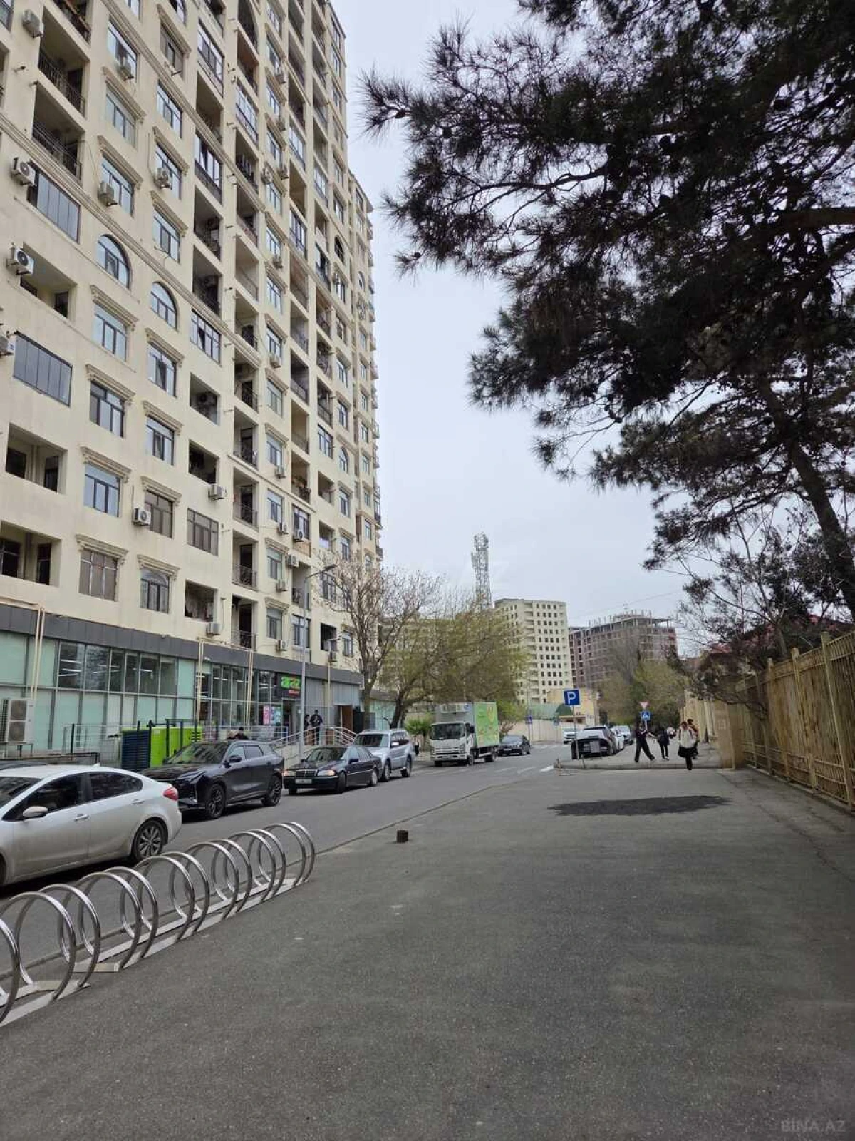 Satılır 2 otaqlı mənzil 69 m²