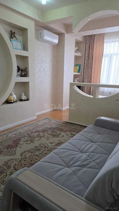 Satılır 2 otaqlı mənzil 69 m²