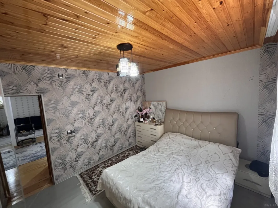 Satılır 6 otaqlı həyət evi 230 m²