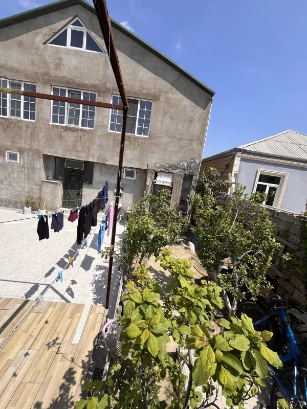 Satılır 6 otaqlı həyət evi 230 m²