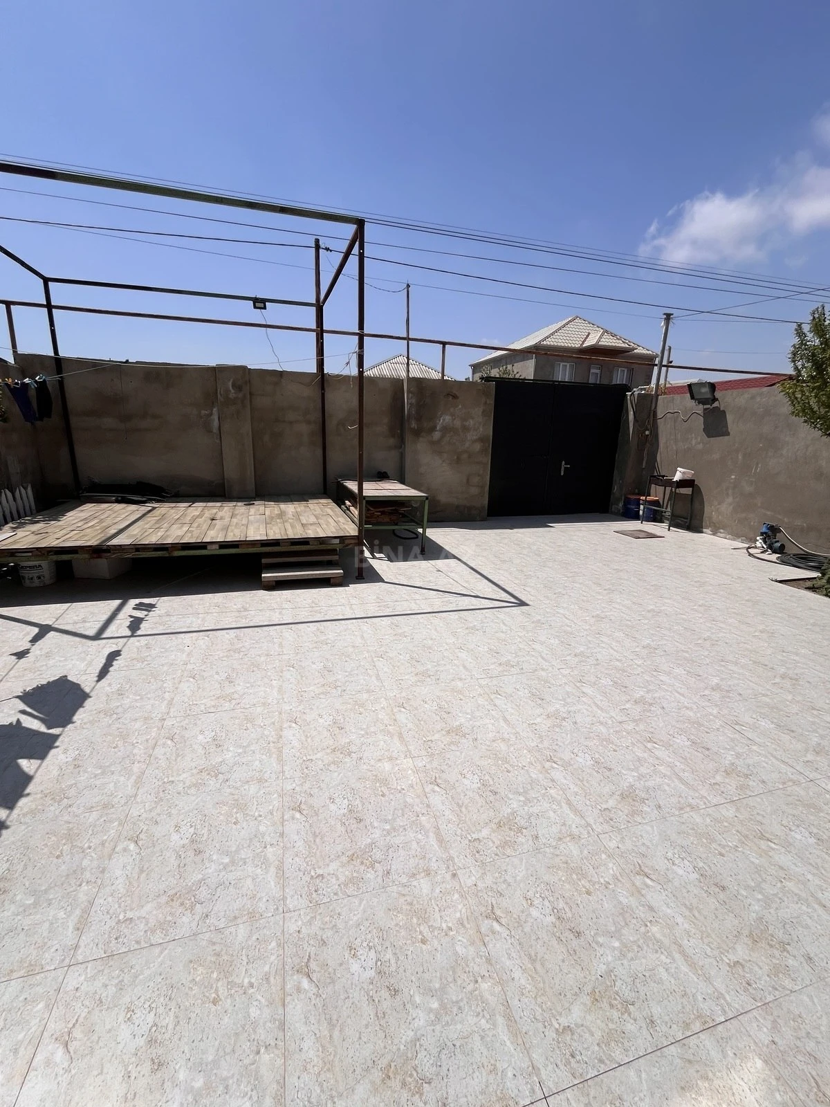 Satılır 6 otaqlı həyət evi 230 m²