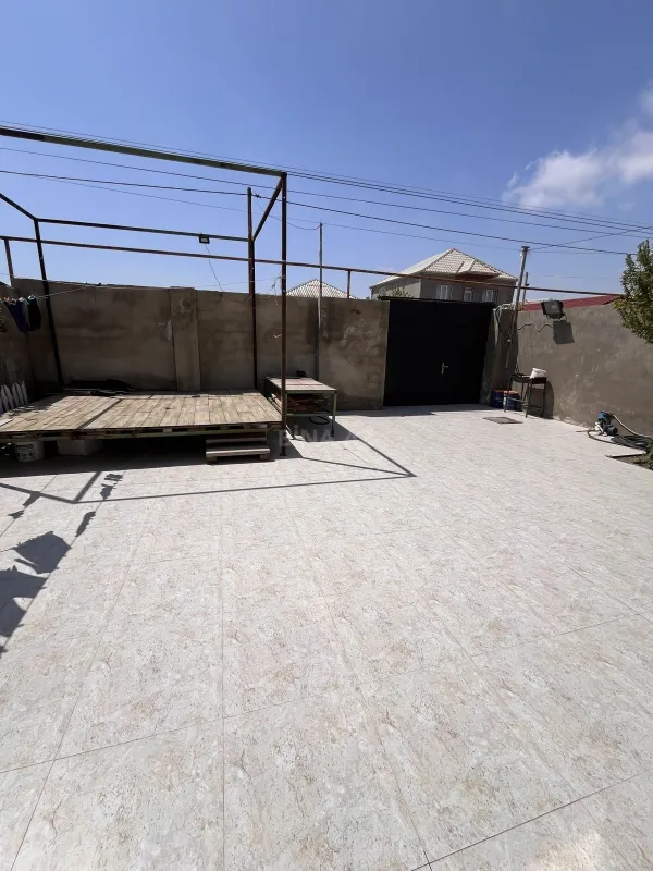 Satılır 6 otaqlı həyət evi 230 m²