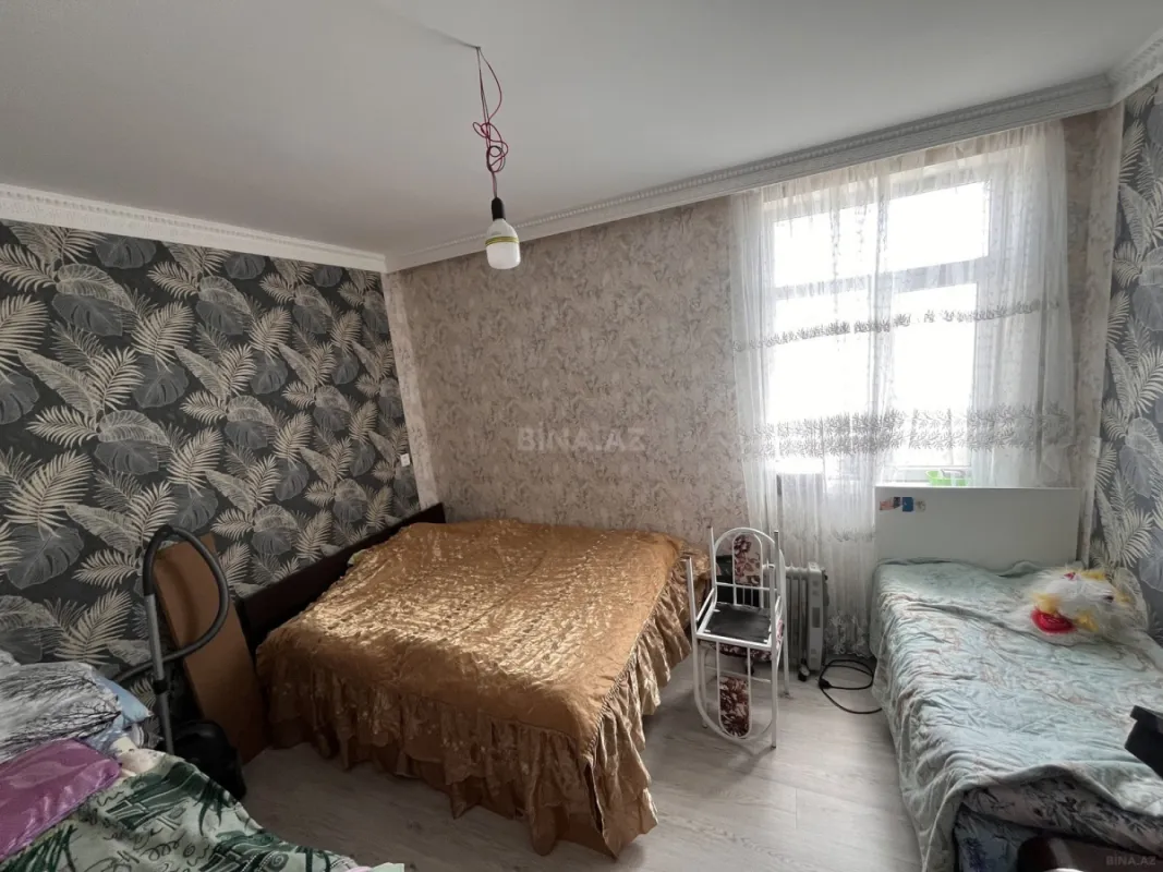 Satılır 6 otaqlı həyət evi 230 m²