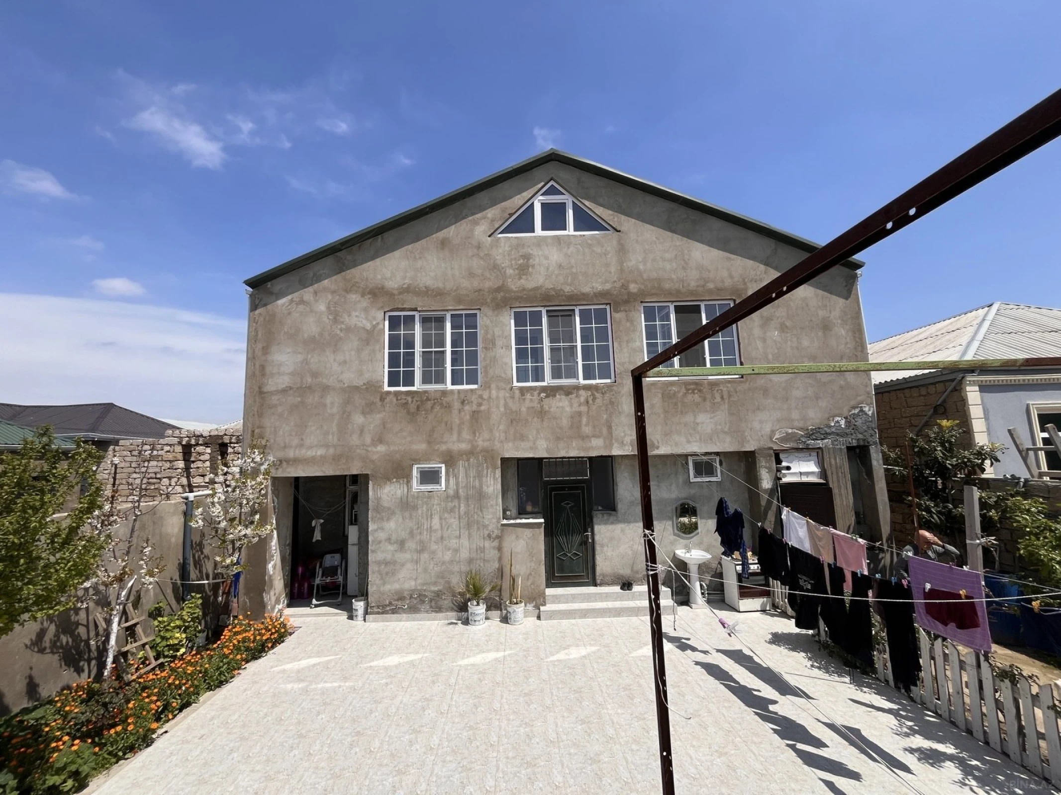 Satılır 6 otaqlı həyət evi 230 m²