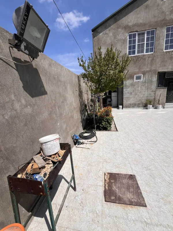 Satılır 6 otaqlı həyət evi 230 m²