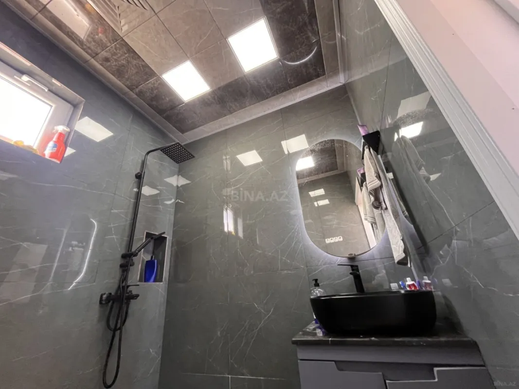 Satılır 6 otaqlı həyət evi 230 m²