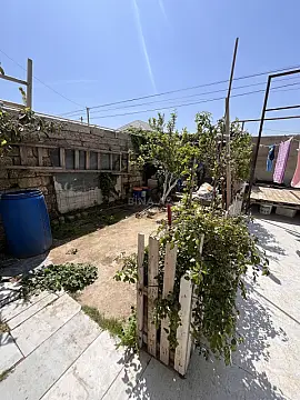 Satılır 6 otaqlı həyət evi 230 m²