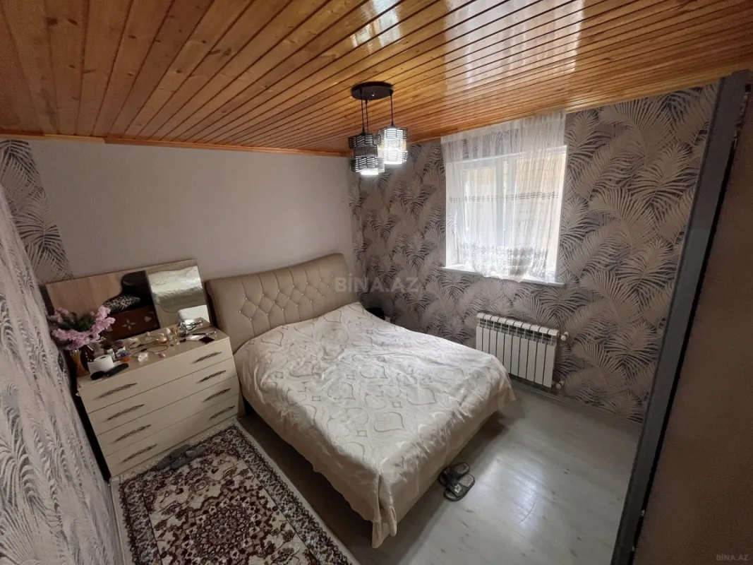 Satılır 6 otaqlı həyət evi 230 m²